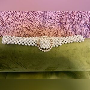 NWOT: Faux Pearl Belt
